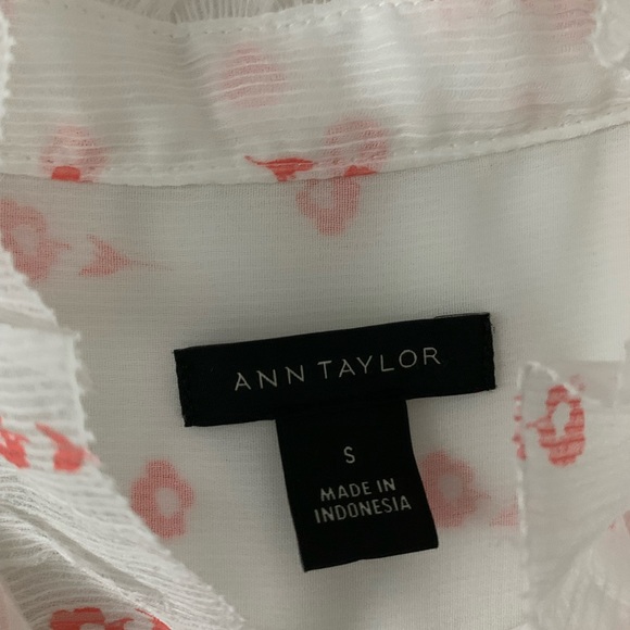 Ann Taylor Floral Tie Neck Ruffle Yoke Top Size Small - Picture 7 of 8